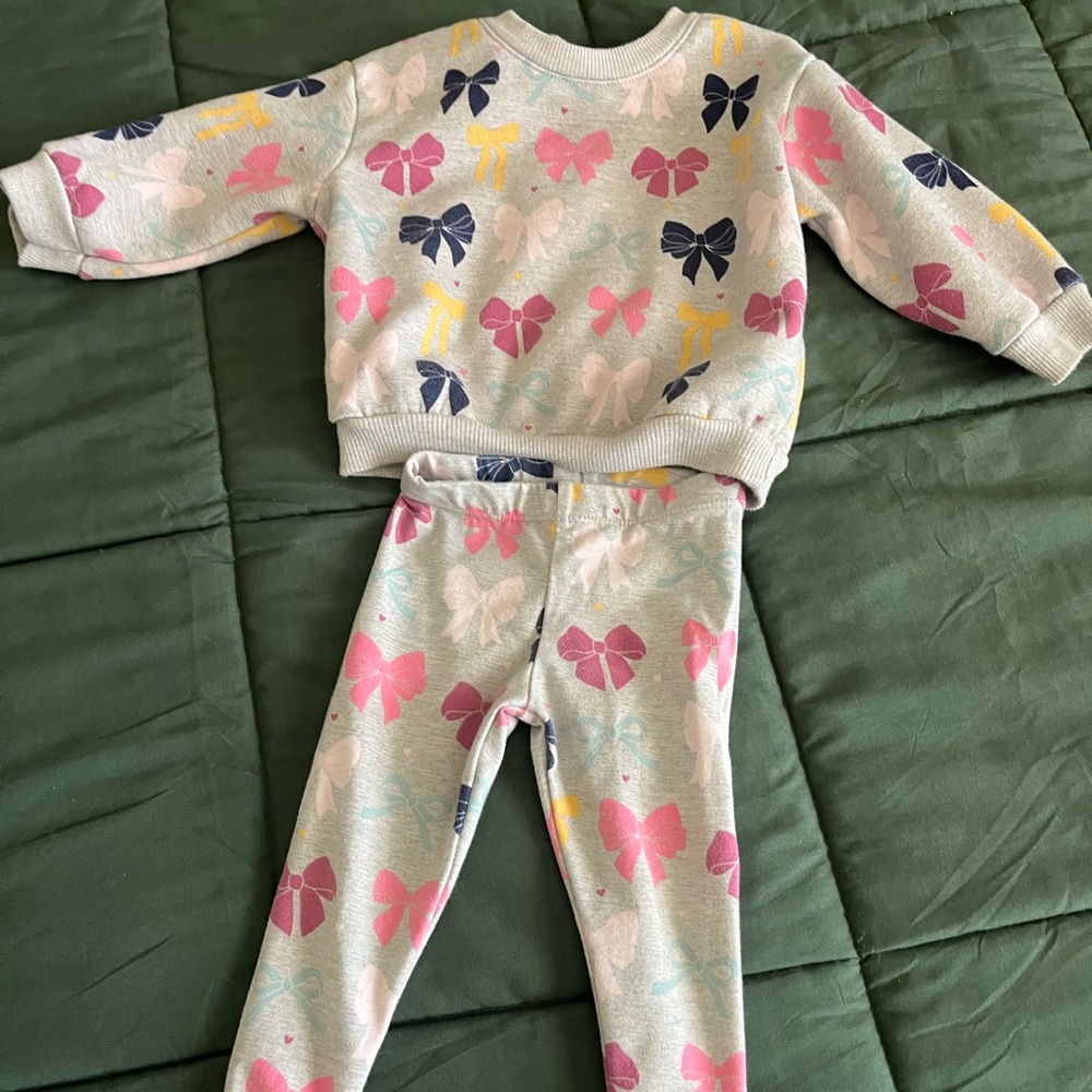Girls Bow Print Sweatshirt & Legging Set - Pastel Bow Pattern